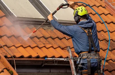 Démoussage et hydrofuge de toiture à Fauville
